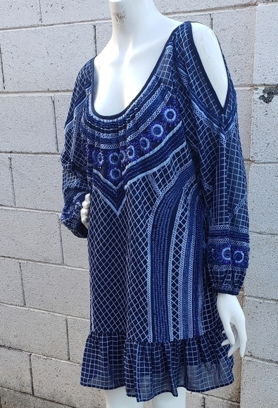 PARKER‎ DRESS - Picture 3 of 5